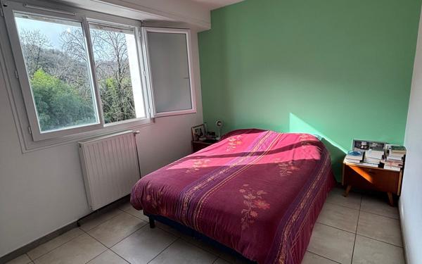 Appartement à vendre    3 pièces • 70 m2 Jurançon