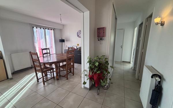 Appartement à vendre    3 pièces • 70 m2 Jurançon