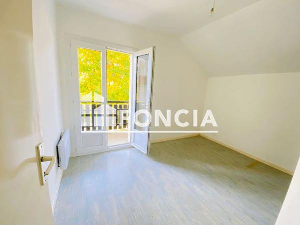 Location Maison 5 pièces 111.85 m² - 405 CHEMIN DU TOVAY Vallieres-sur-fier 74150