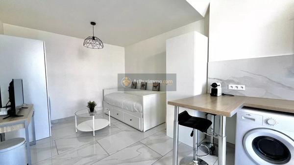 Vente                                                      Appartement
                        
                     1 pièces                      20 m2                     à Saint-Raphaël