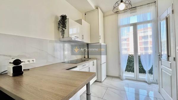 Vente                                                      Appartement
                        
                     1 pièces                      20 m2                     à Saint-Raphaël