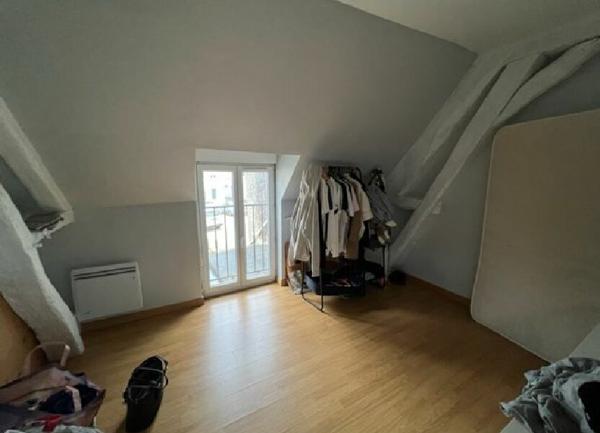 Immeuble à vendre    2 pièces • 272 m2 Contres