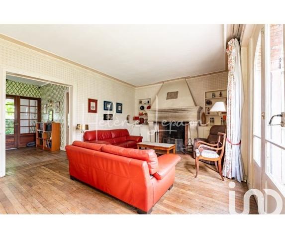 Demeure 10 pièces de 240 m² à Sannois (95110)