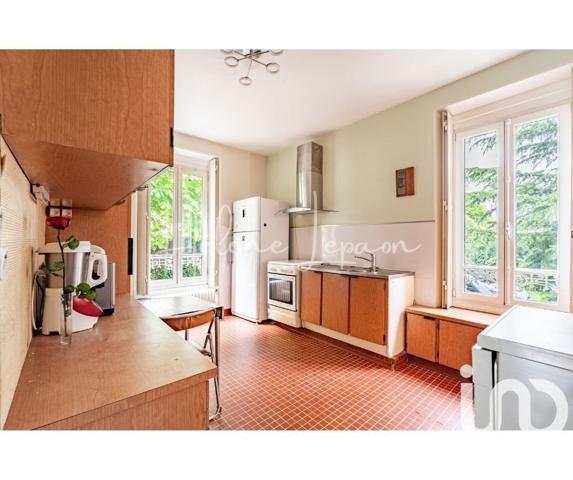 Demeure 10 pièces de 240 m² à Sannois (95110)