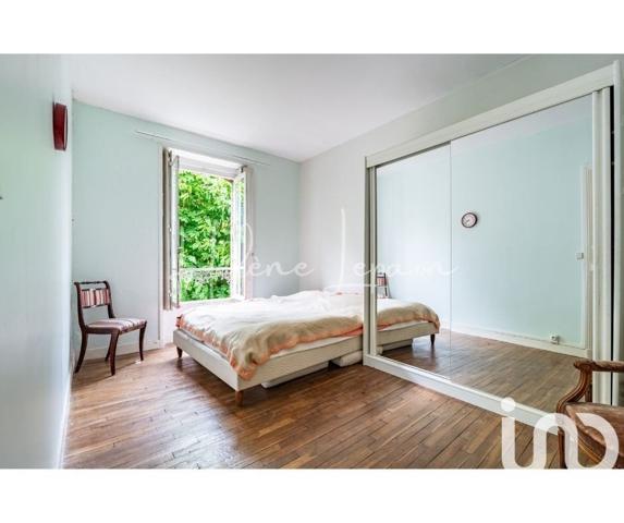 Demeure 10 pièces de 240 m² à Sannois (95110)