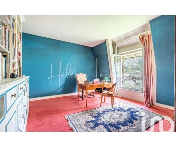 Demeure 10 pièces de 240 m² à Sannois (95110)