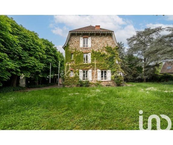 Demeure 10 pièces de 240 m² à Sannois (95110)