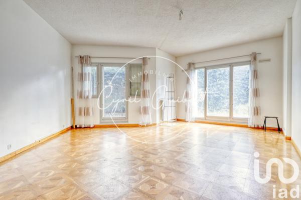 Appartement 3 pièces de 77 m² à Créteil (94000)