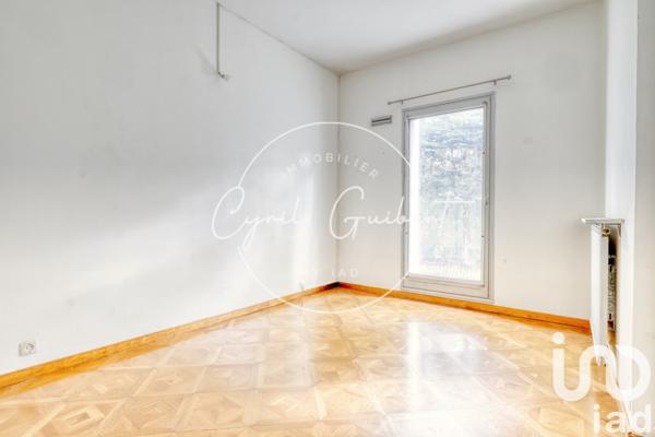 Appartement 3 pièces de 77 m² à Créteil (94000)