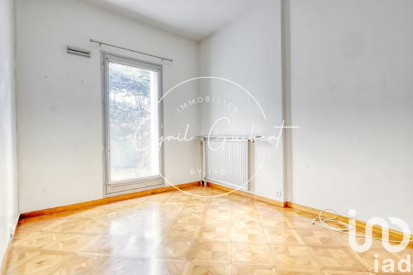 Appartement 3 pièces de 77 m² à Créteil (94000)