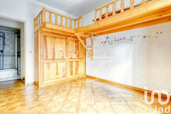 Appartement 3 pièces de 77 m² à Créteil (94000)