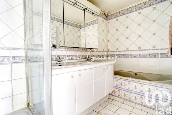 Appartement 3 pièces de 77 m² à Créteil (94000)