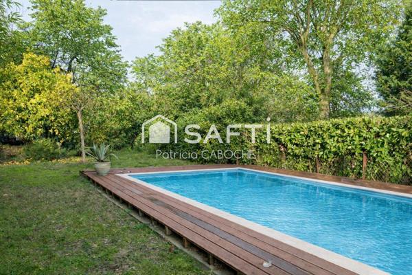 Maison en pierre 4 chambres et bureau piscine et place de stationnement