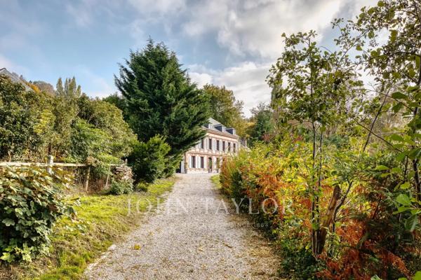 Normandie - Calvados - Honfleur - Propriété de style Normand
