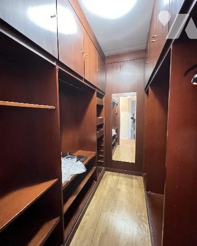 ECULLY, Résidence Pitance, T5 de 124,52 m² avec 37 m² de balcon, un garage fermé, piscine et tennis.