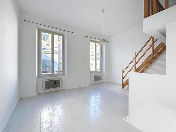 Très beau duplex au coeur du centre