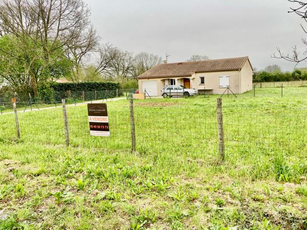 LATILLE, terrain à bâtir de 400m²