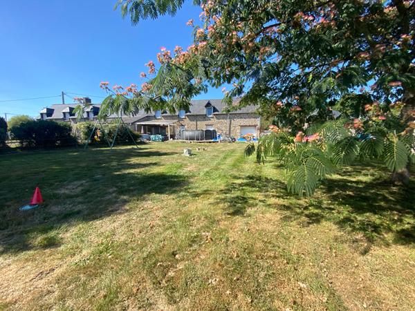 A LOUER  maison COMBOURG