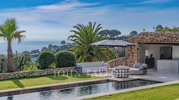 Villa contemporaine avec vue mer panoramique à 180°