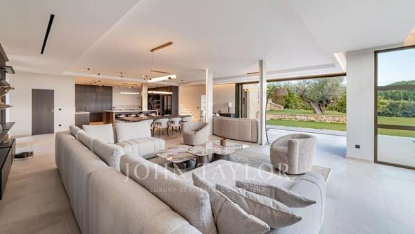 Villa contemporaine avec vue mer panoramique à 180°