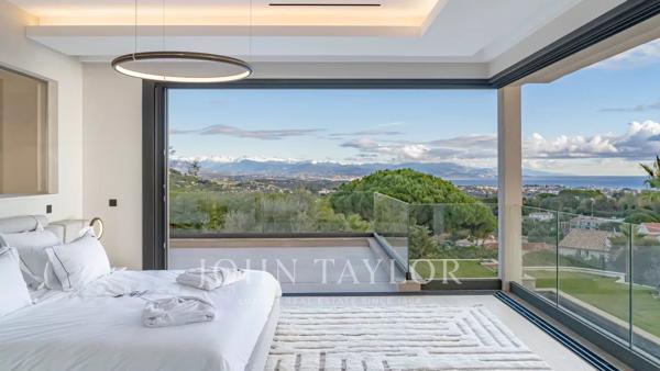 Villa contemporaine avec vue mer panoramique à 180°