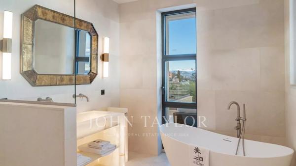Villa contemporaine avec vue mer panoramique à 180°