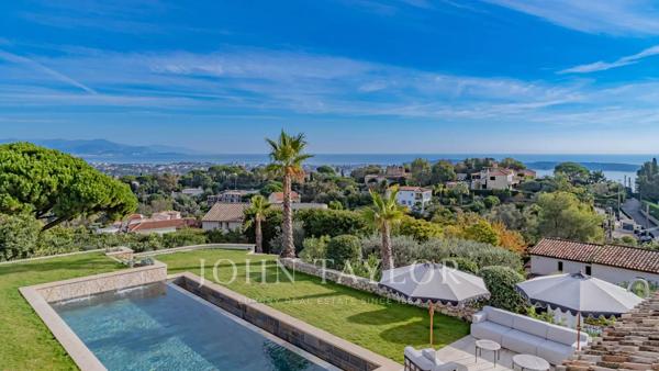 Villa contemporaine avec vue mer panoramique à 180°