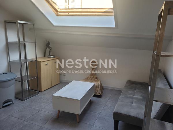 Studio meublé au 2ème étage dans le Centre de Craponne-sur-Arzon