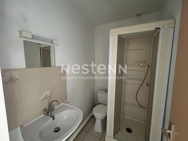 Studio meublé au 2ème étage dans le Centre de Craponne-sur-Arzon