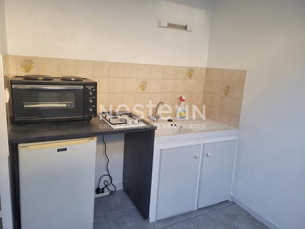 Studio meublé au 2ème étage dans le Centre de Craponne-sur-Arzon