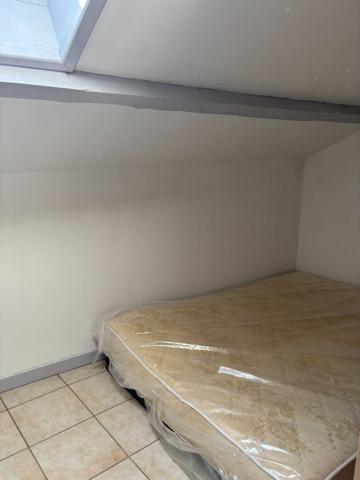 Studio meublé au 2ème étage dans le Centre de Craponne-sur-Arzon