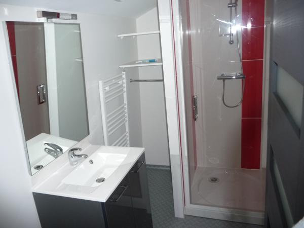 ref 110977 THOUARS centre au calme appartement de 27 m2 Meublé dans résidence