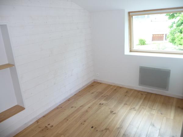 ref 110977 THOUARS centre au calme appartement de 27 m2 Meublé dans résidence