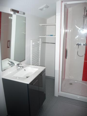 ref 110977 THOUARS centre au calme appartement de 27 m2 Meublé dans résidence