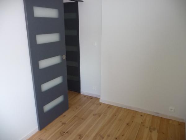 ref 110977 THOUARS centre au calme appartement de 27 m2 Meublé dans résidence