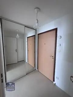 Appartement à louer 2 pièces 46.8m² Calais (62100)