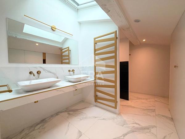 A VENDRE EN EXCLUSIVITE 84120 PERTUIS MAISON DE VILLE TYPE 5 PIECES D'ENVIRON 150M² AVEC TERRASSE ET GARAGE