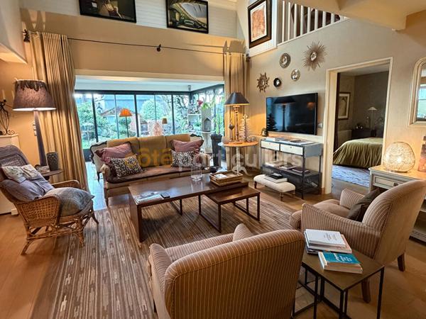 Vente Maison250 m² - 8 Pièces - LOUDEAC (22600)