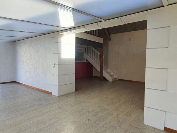 ENSEMBLE DE 2 MAISONS À VENDRE À COUFFY