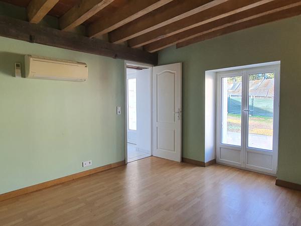 ENSEMBLE DE 2 MAISONS À VENDRE À COUFFY