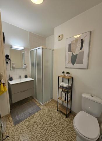 Appartement T2 - 45 m² - Terrasse - Stationnement - Ascenseur - Environnement calme