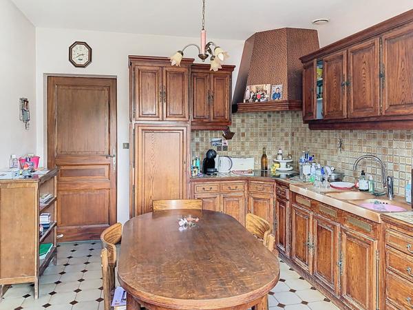 À vendre - Maison mitoyenne 1 côté, 5 pièces située à Saint-Aubin-le-Dépeint (37370)