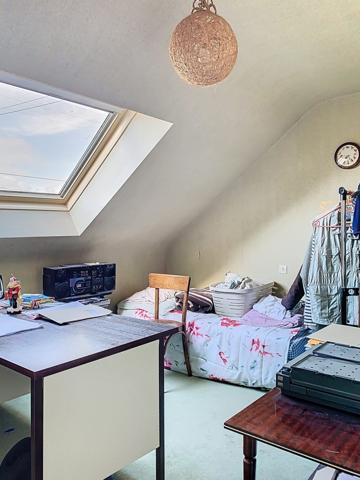 À vendre - Maison mitoyenne 1 côté, 5 pièces située à Saint-Aubin-le-Dépeint (37370)