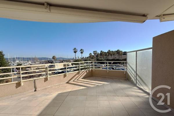 Appartement T4 à vendre  4 pièces - 74 m2 CAVALAIRE SUR MER - 83