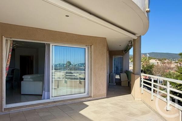 Appartement T4 à vendre  4 pièces - 74 m2 CAVALAIRE SUR MER - 83