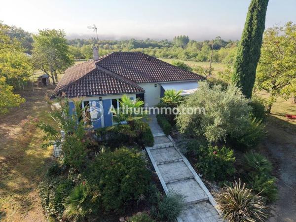 Vente                                                      Maison
                        
                     7 pièces                      179 m2                     à Saint-Astier