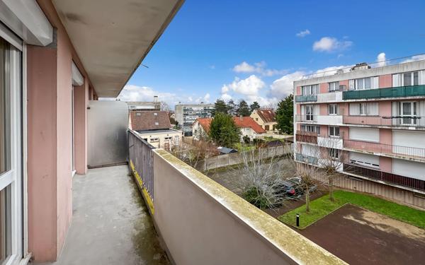 Appartement à louer    3 pièces • 63,82 m2 Corbeil-Essonnes