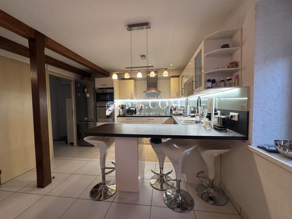 Appartement 5 pièce(s) 3 chambre(s) 111 m²