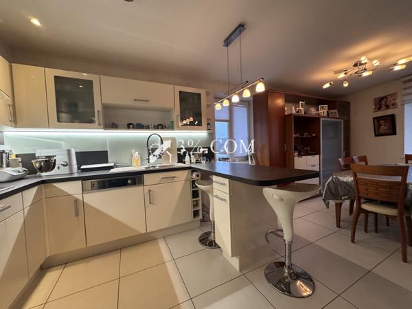 Appartement 5 pièce(s) 3 chambre(s) 111 m²