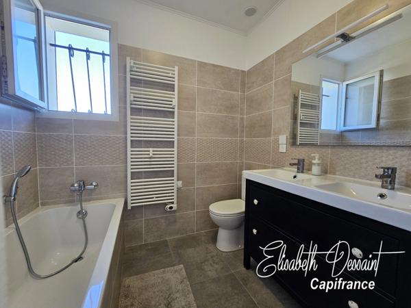 Ondres - Maison d'environ 195 m² habitable entièrement rénovée avec T2, Annexe et Garage